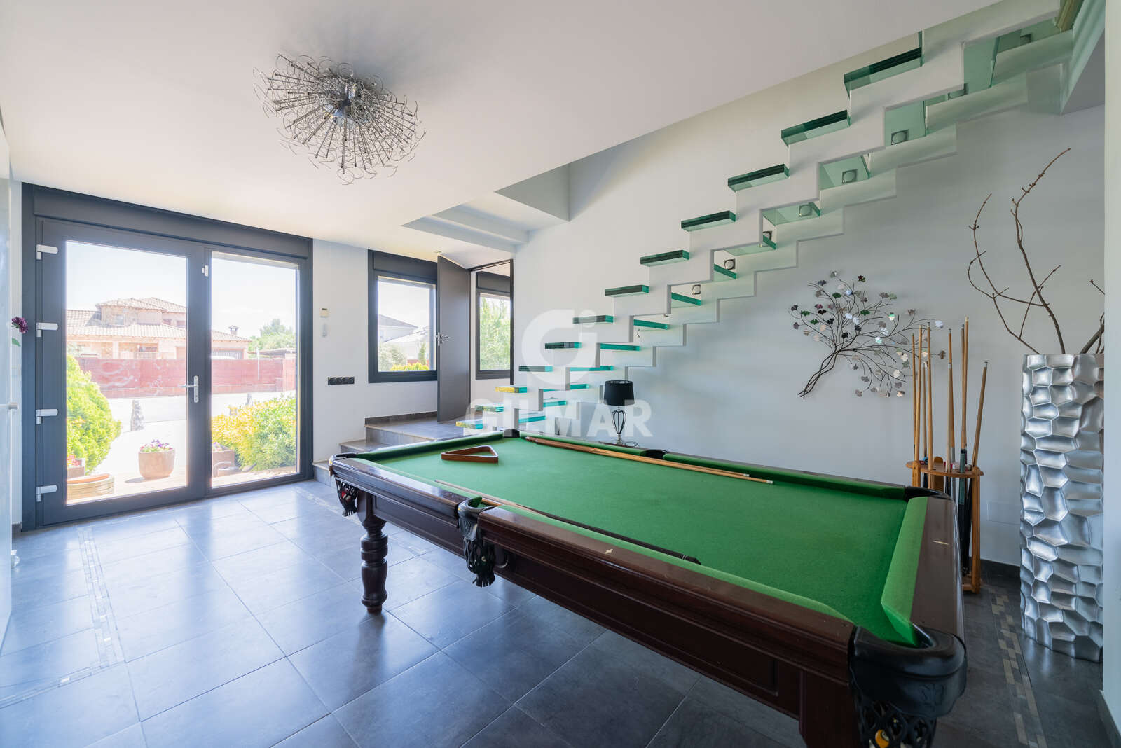 Property slider Gilmar