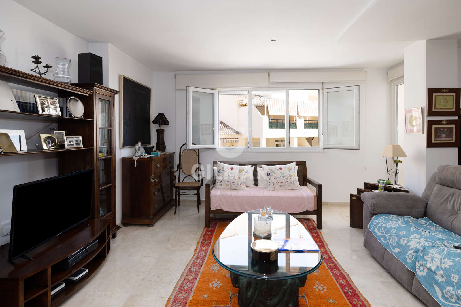 Property slider Gilmar