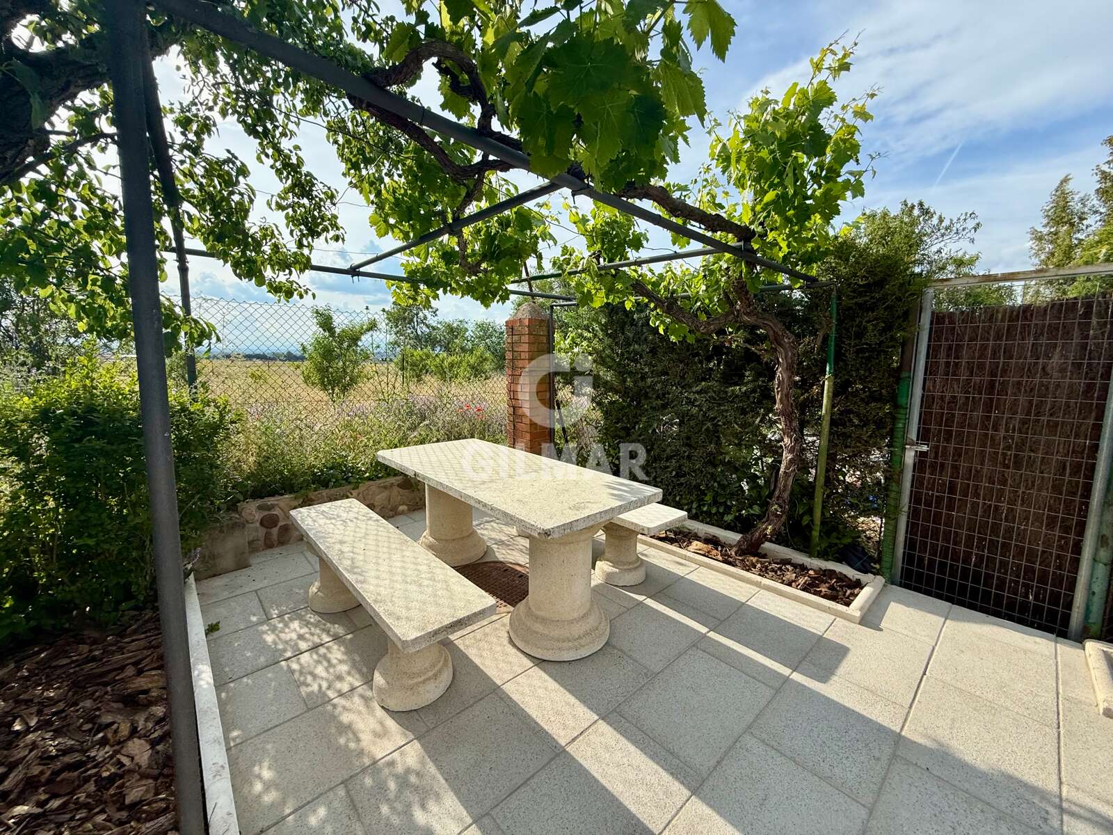 Property slider Gilmar
