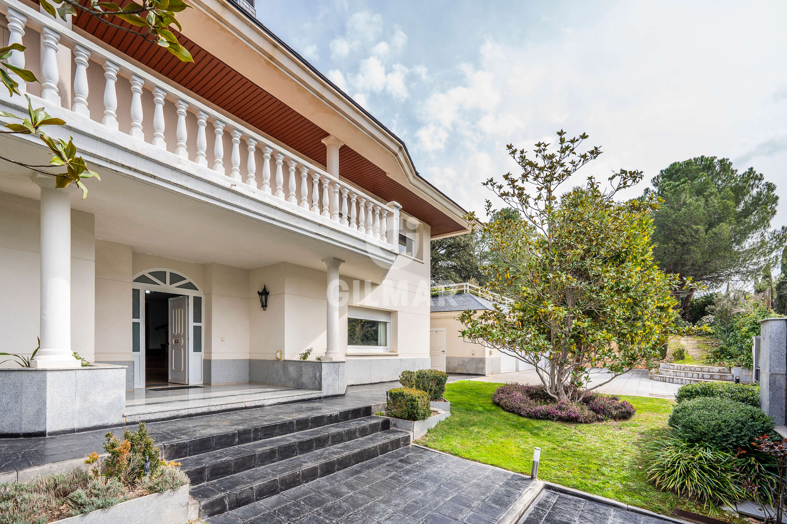properties images