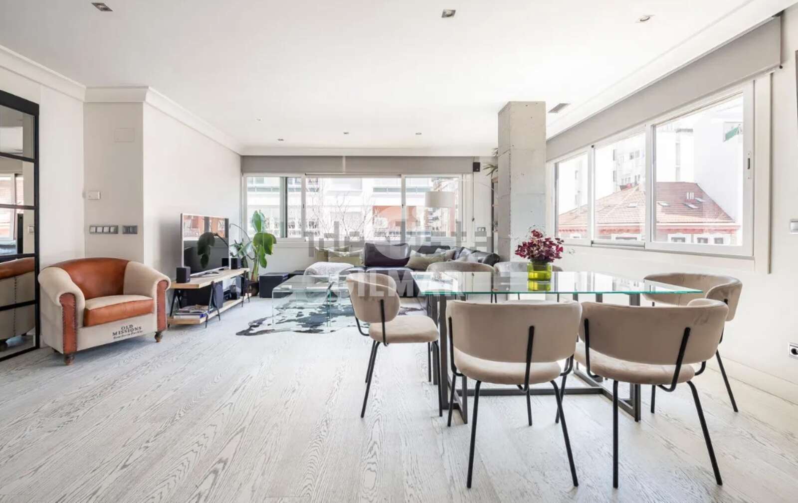 Property slider Gilmar