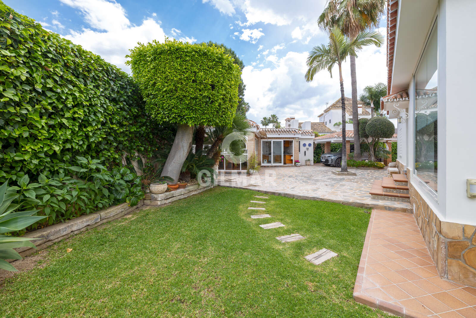 Property slider Gilmar