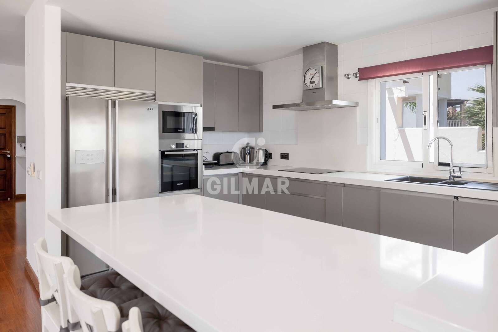 Property slider Gilmar