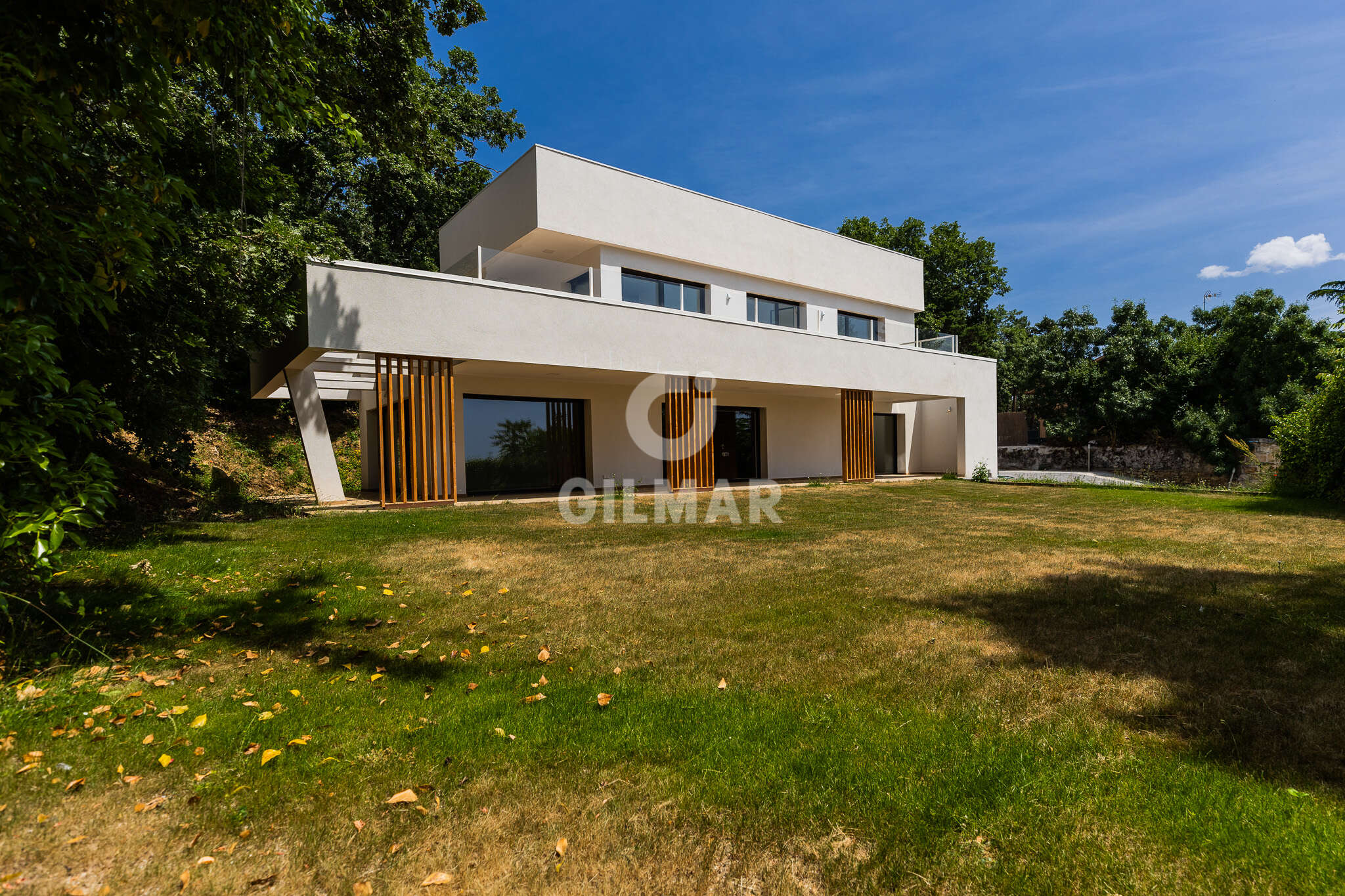 properties images