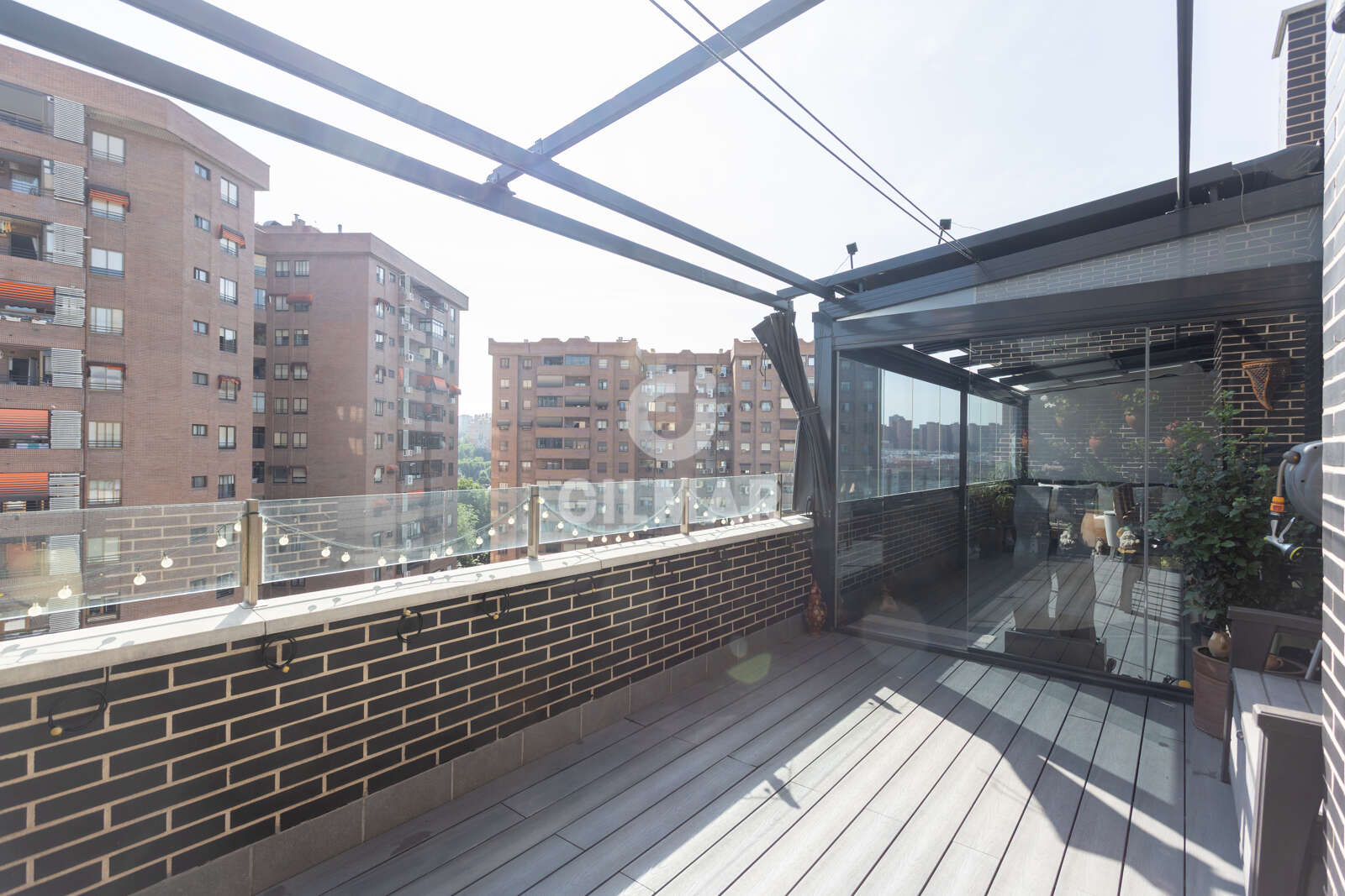 Property slider Gilmar