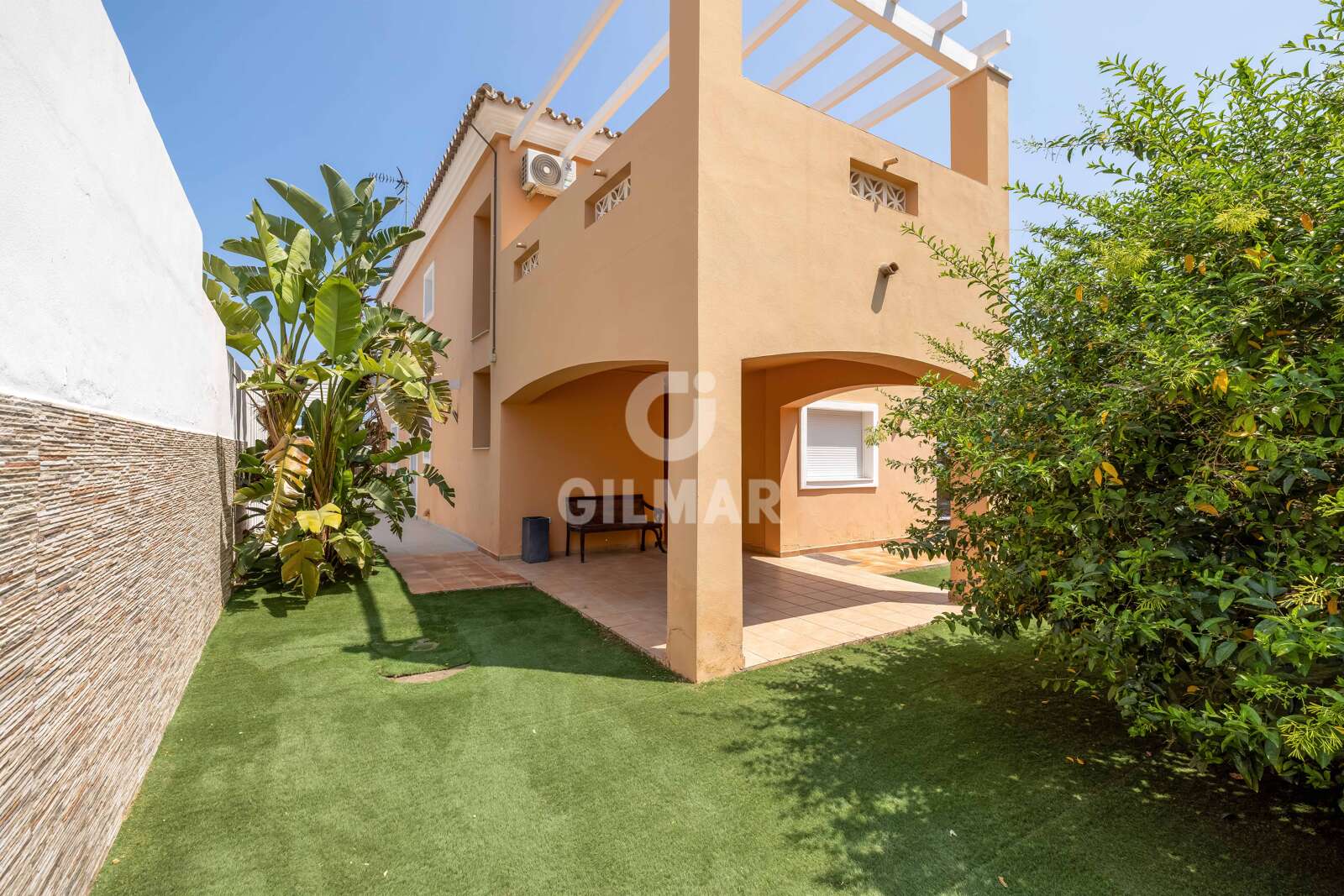 Property slider Gilmar