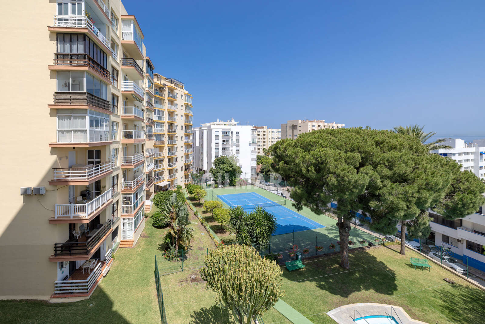 Property slider Gilmar