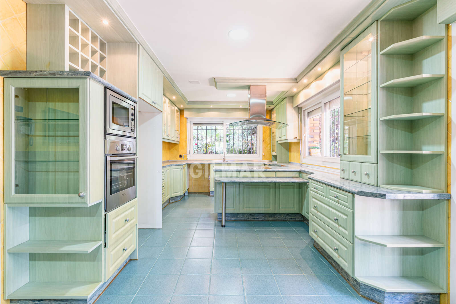 Property slider Gilmar