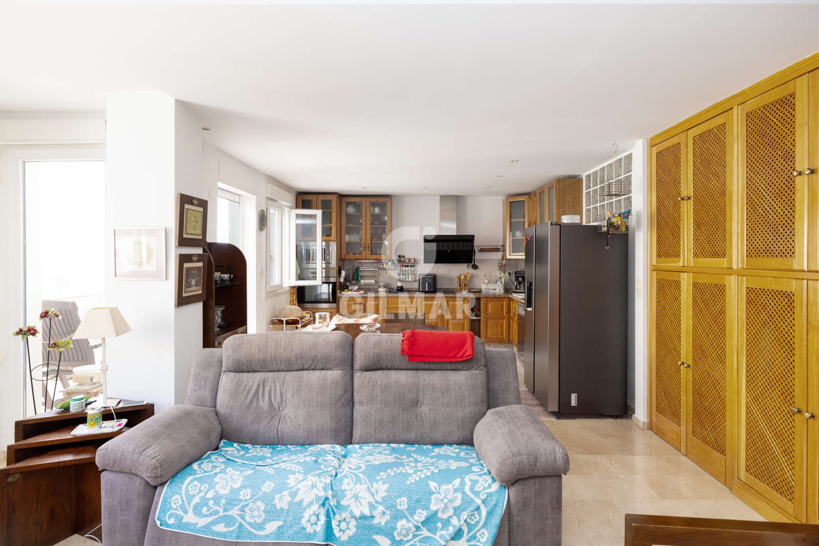 Property slider Gilmar