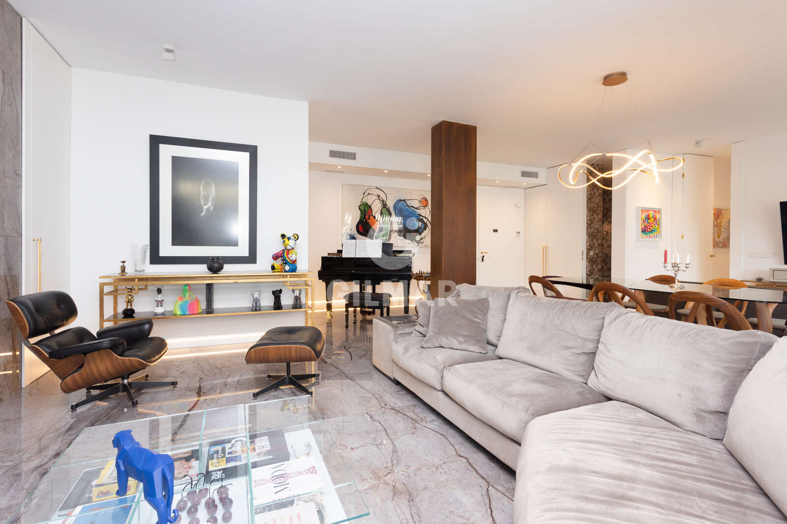 Property slider Gilmar