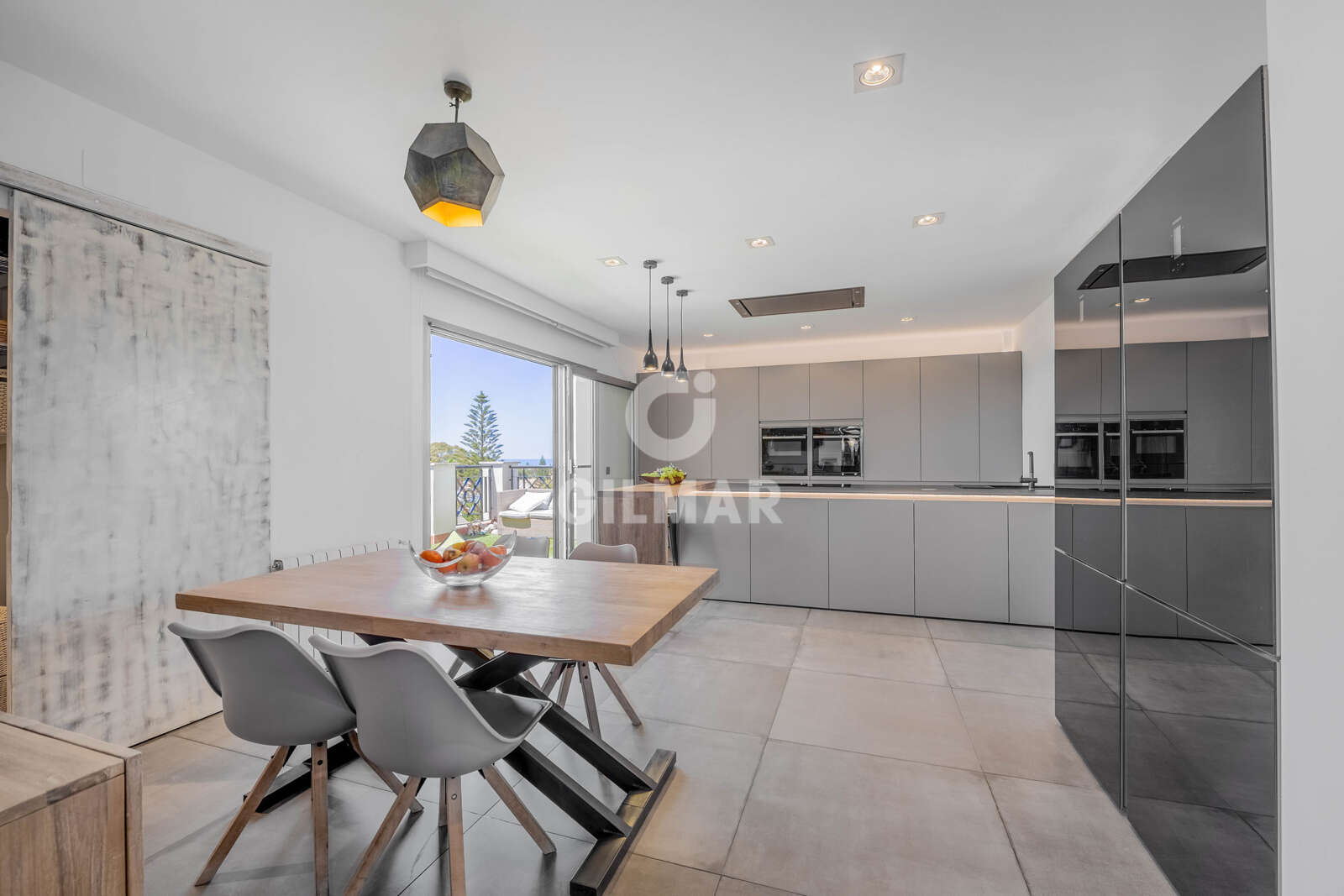 Property slider Gilmar