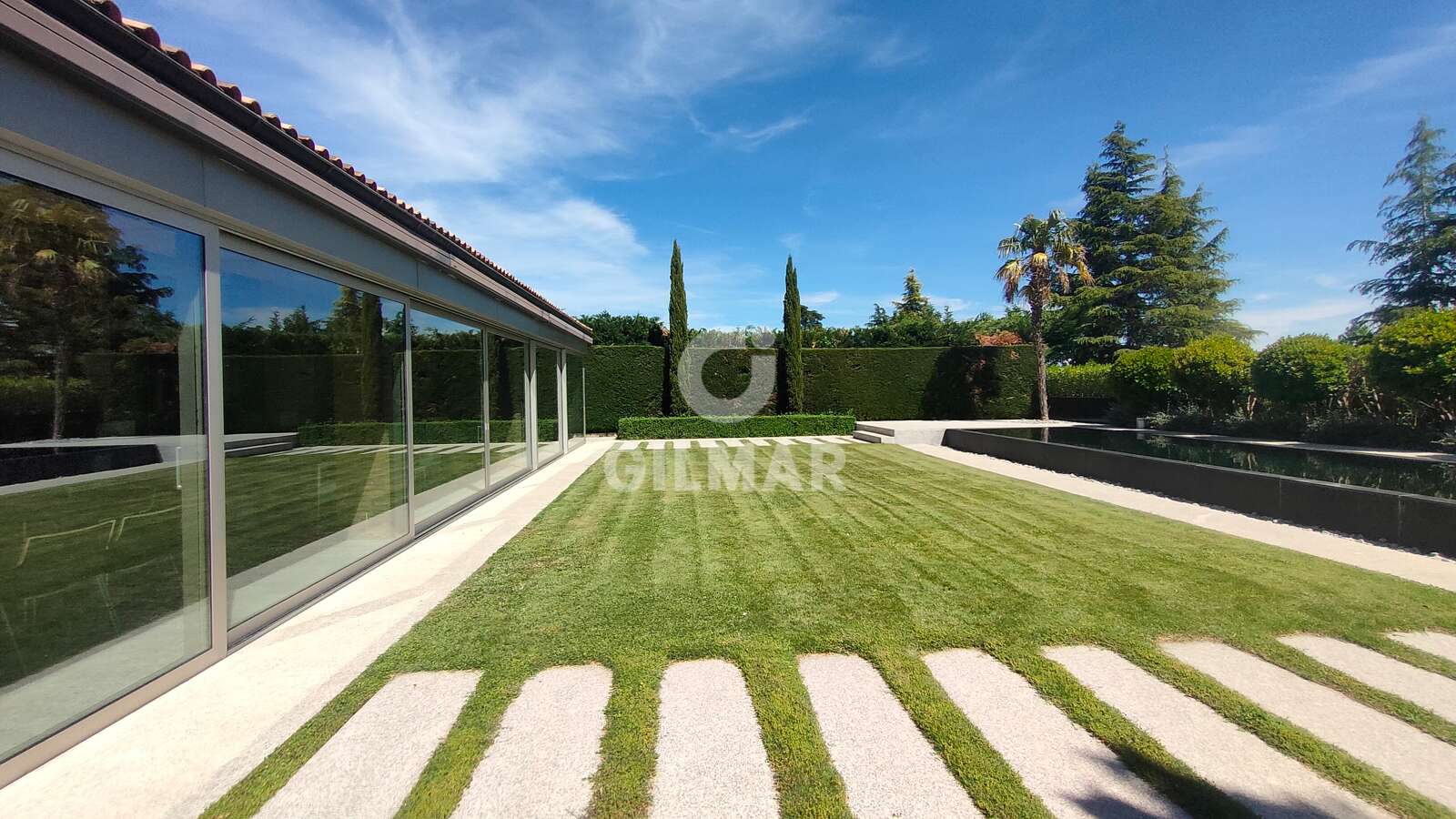 Property slider Gilmar