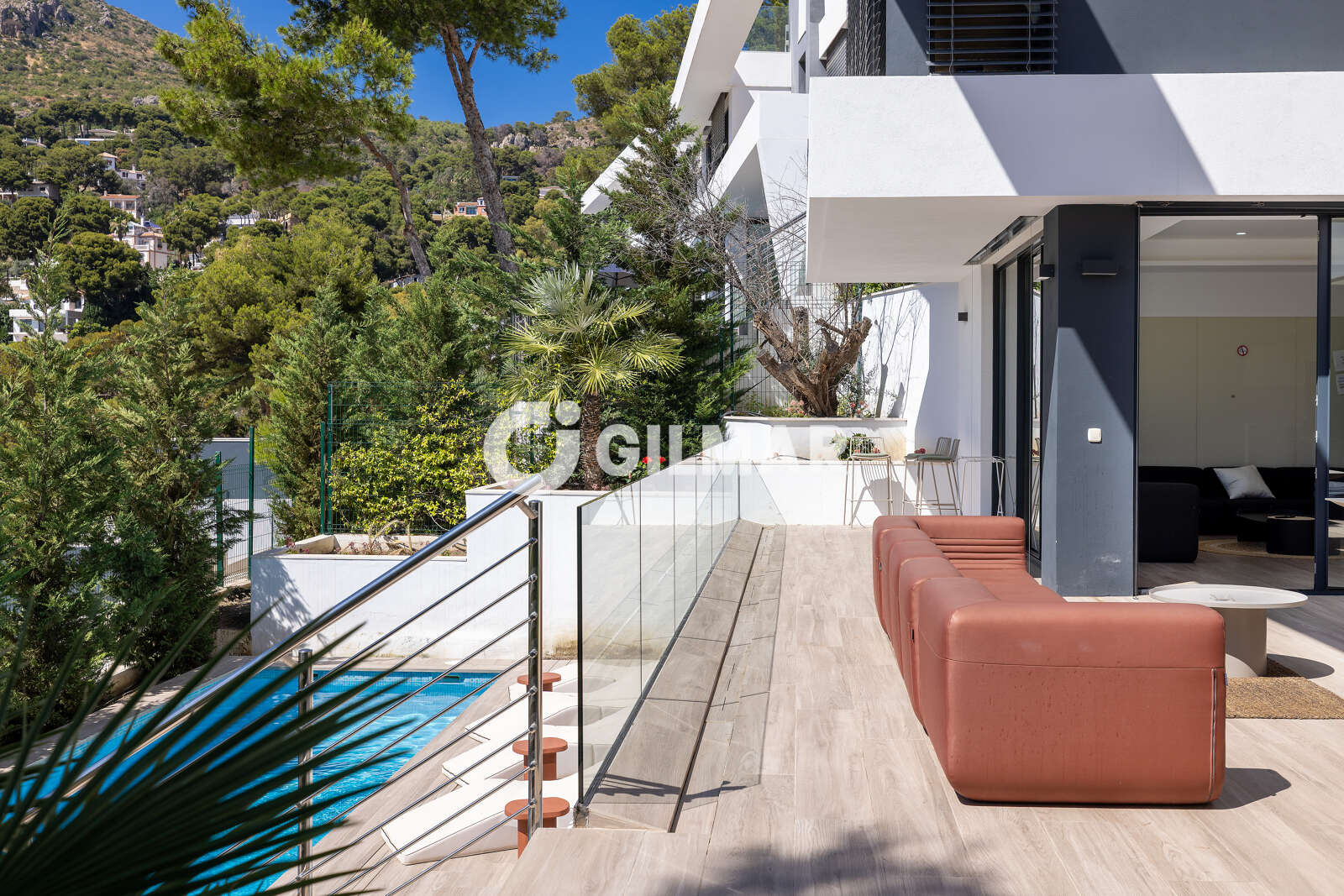 Property slider Gilmar
