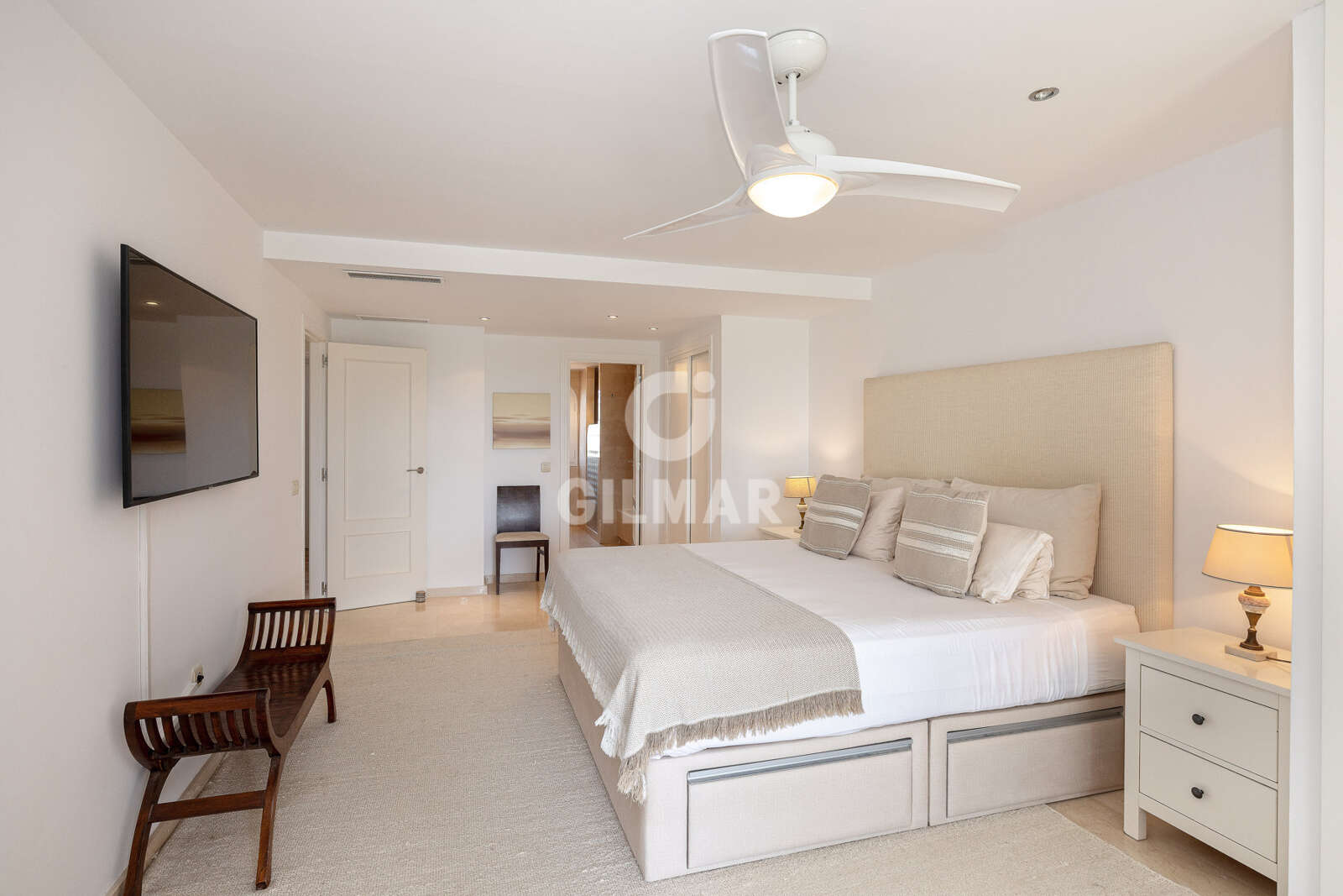 Property slider Gilmar