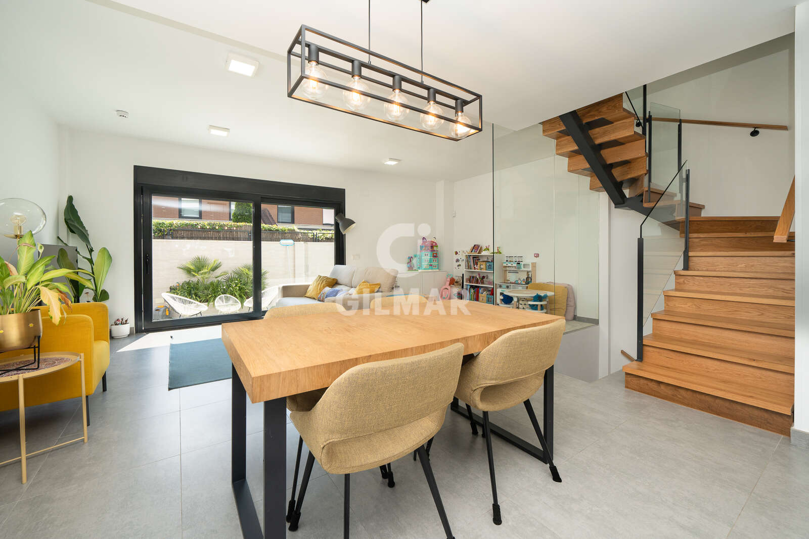 Property slider Gilmar