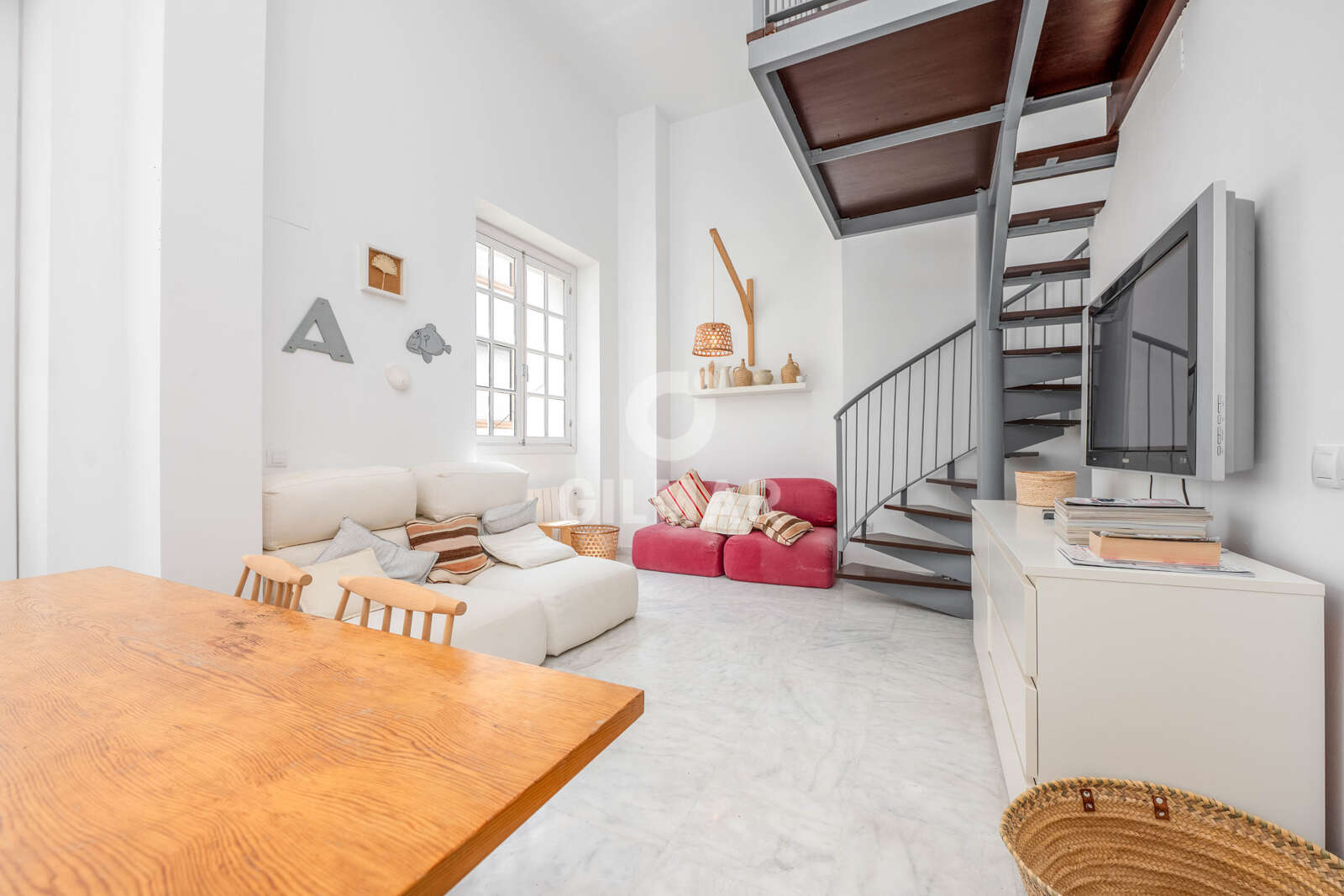 Property slider Gilmar