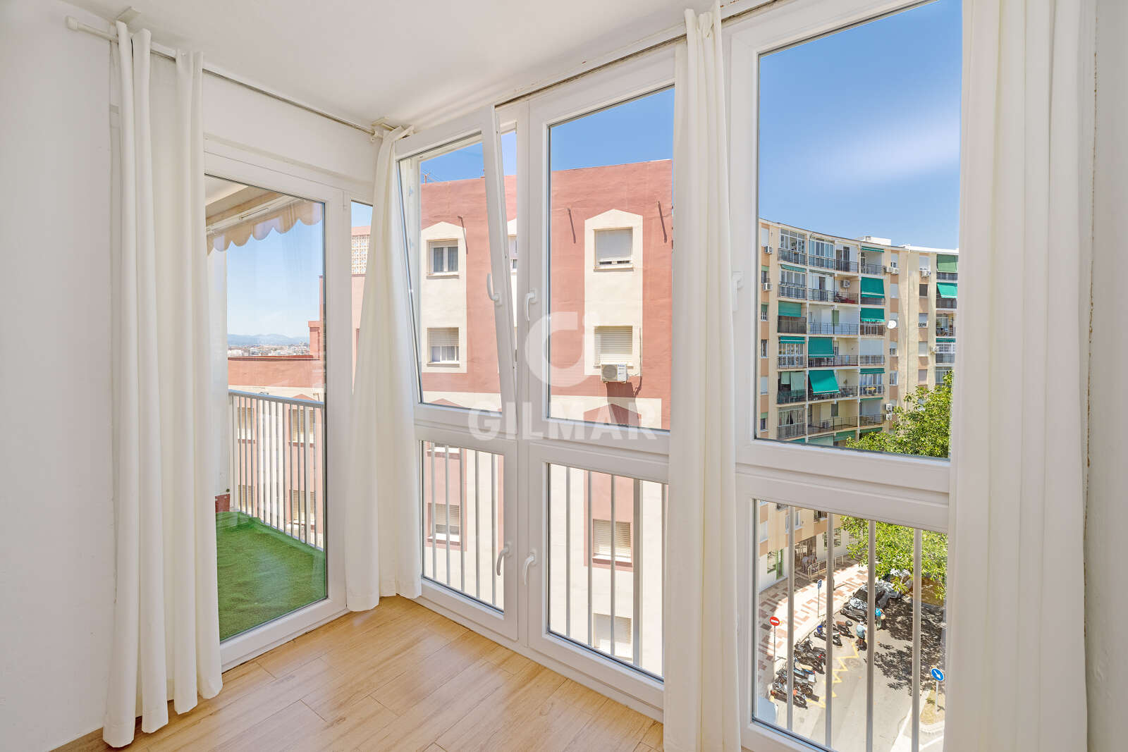 Property slider Gilmar
