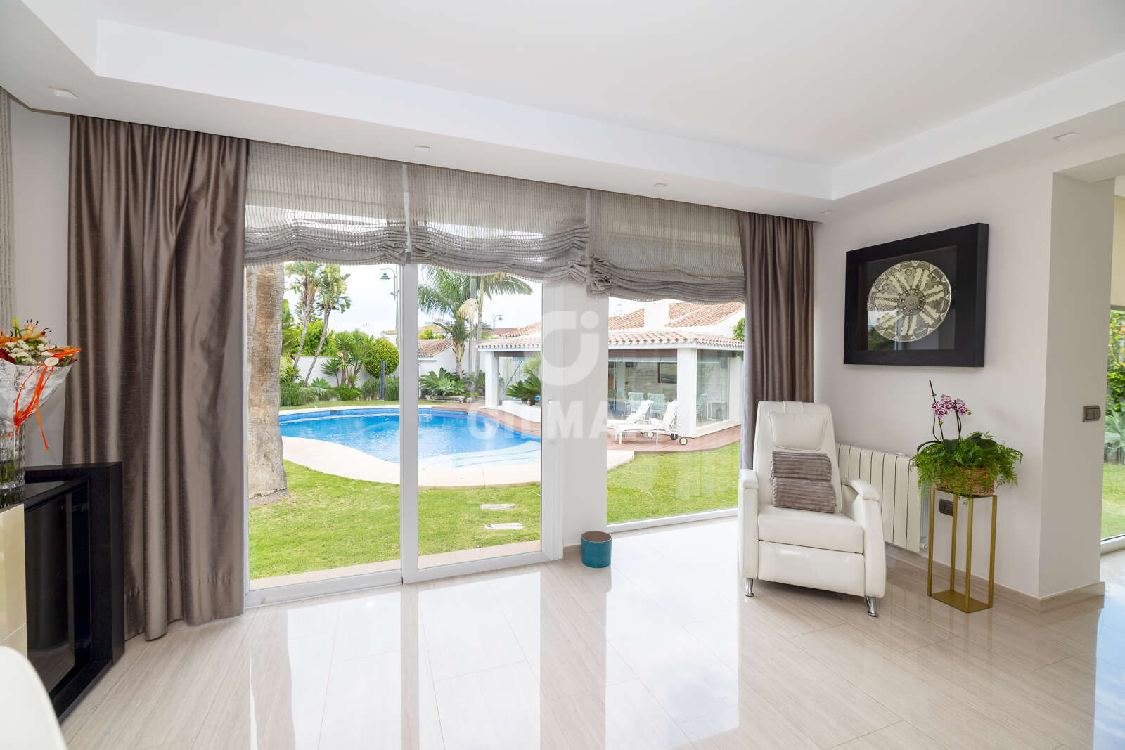 Property slider Gilmar