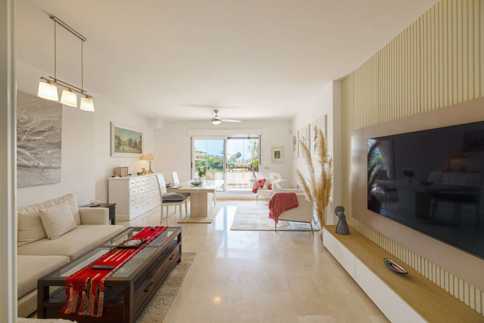 Property slider Gilmar