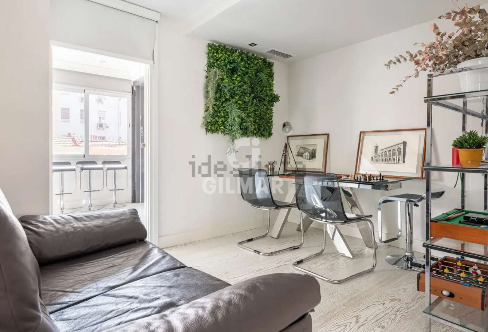 Property slider Gilmar