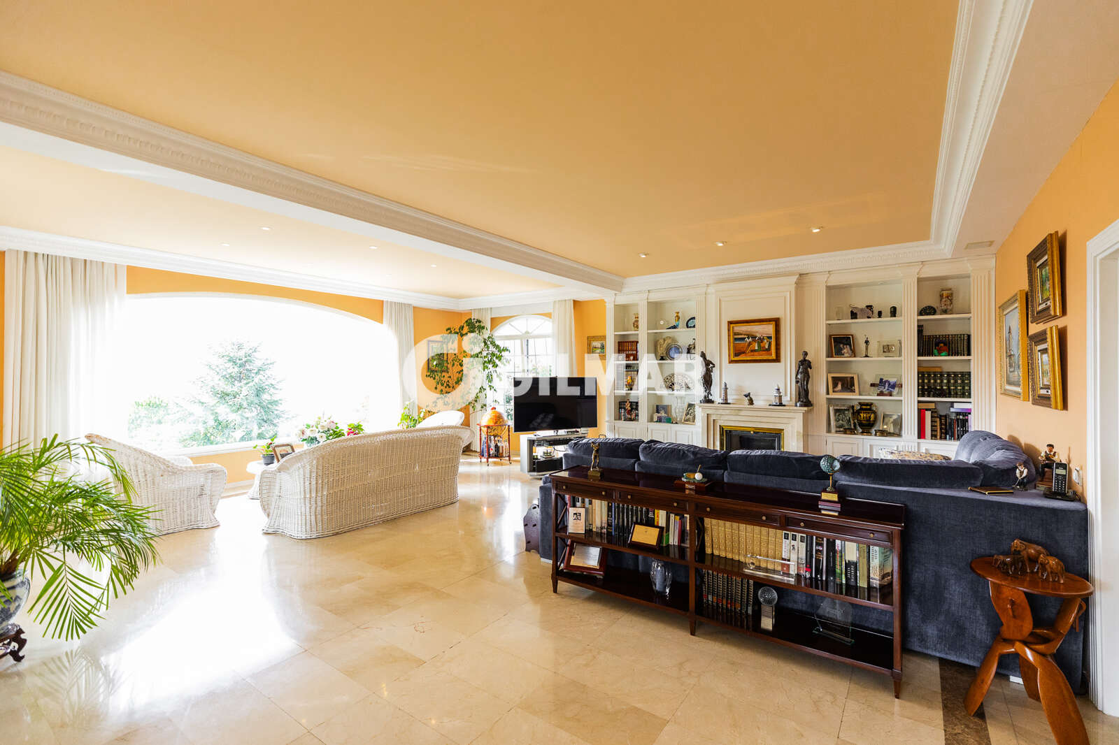 Property slider Gilmar
