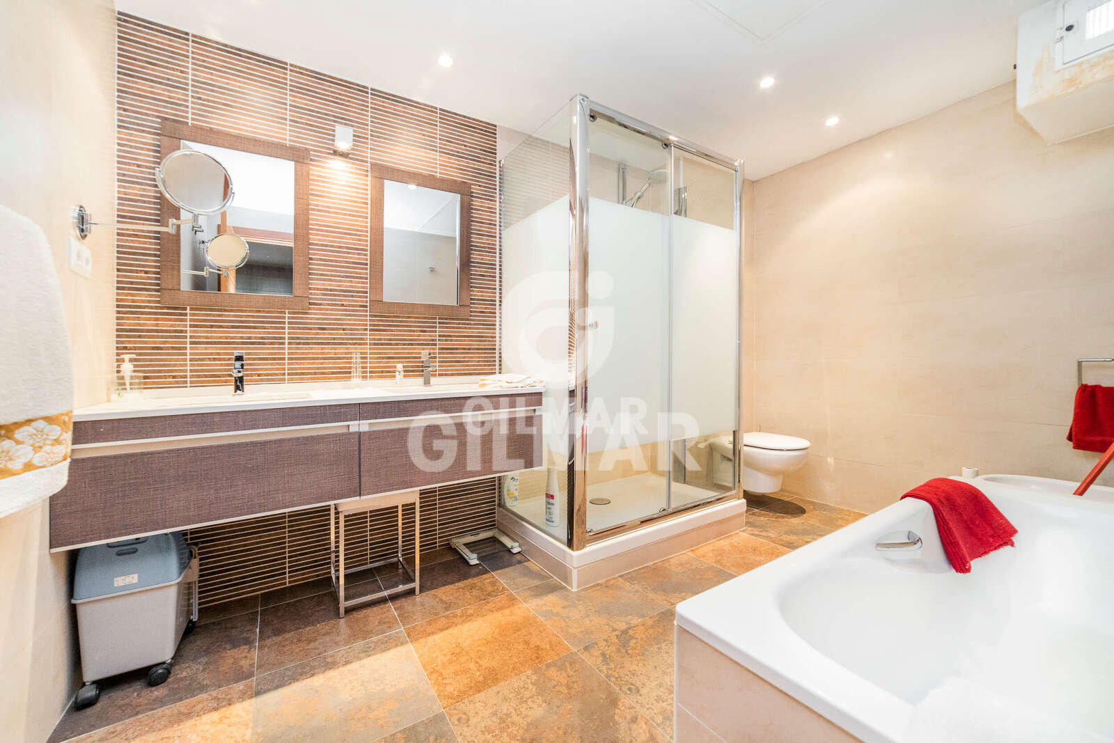 Property slider Gilmar
