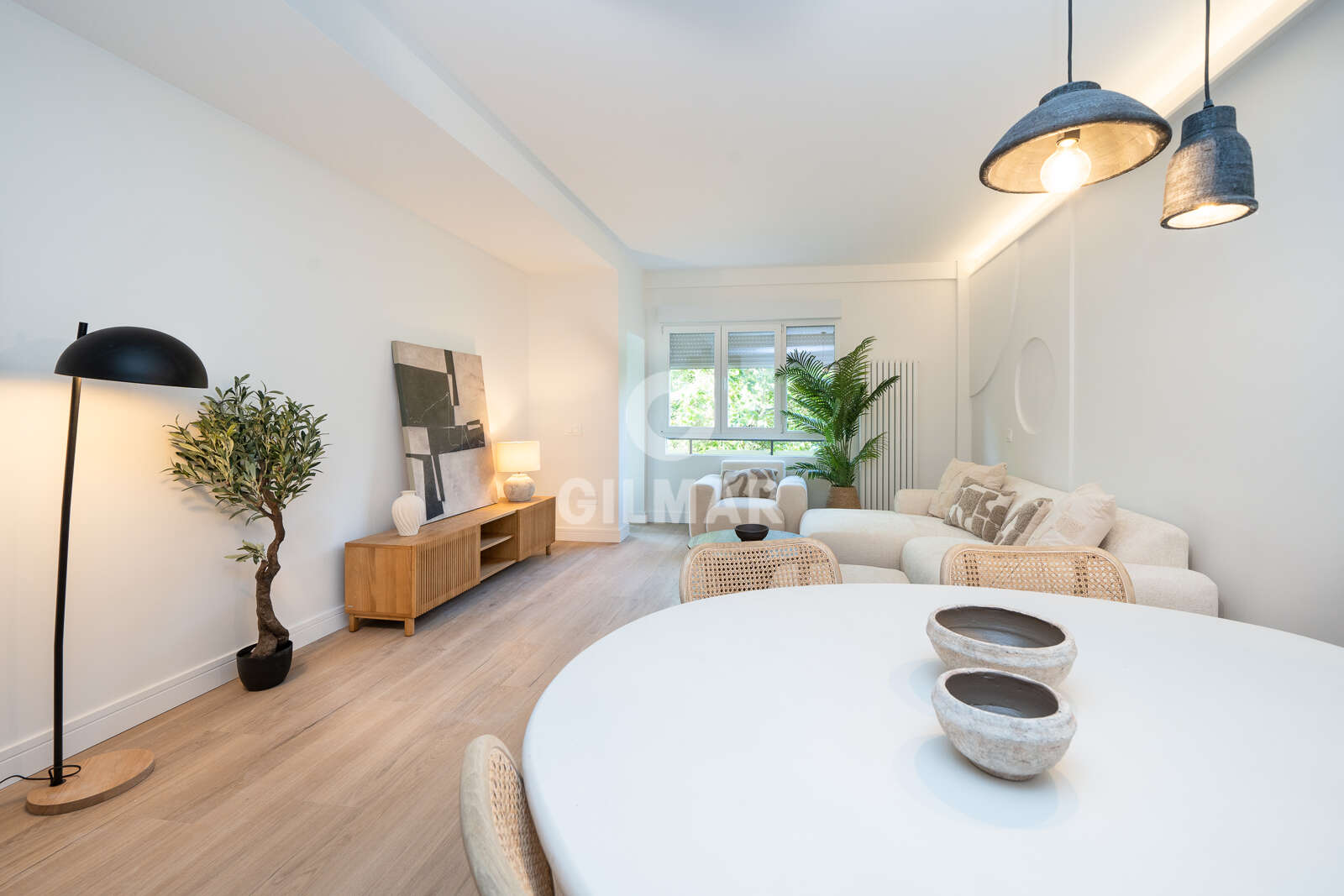 Property slider Gilmar
