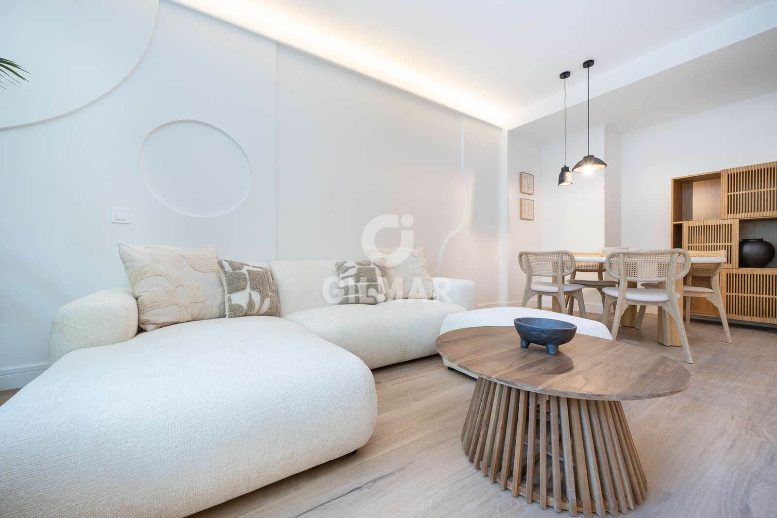 Property slider Gilmar