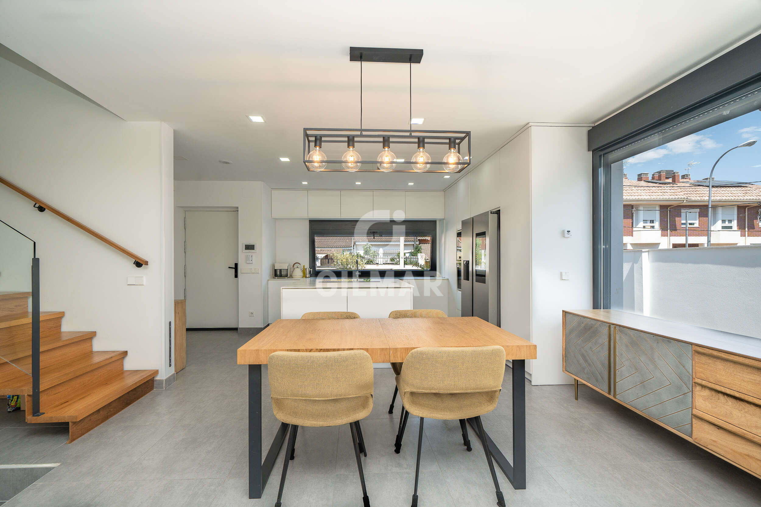 Photo of Semi-detached house