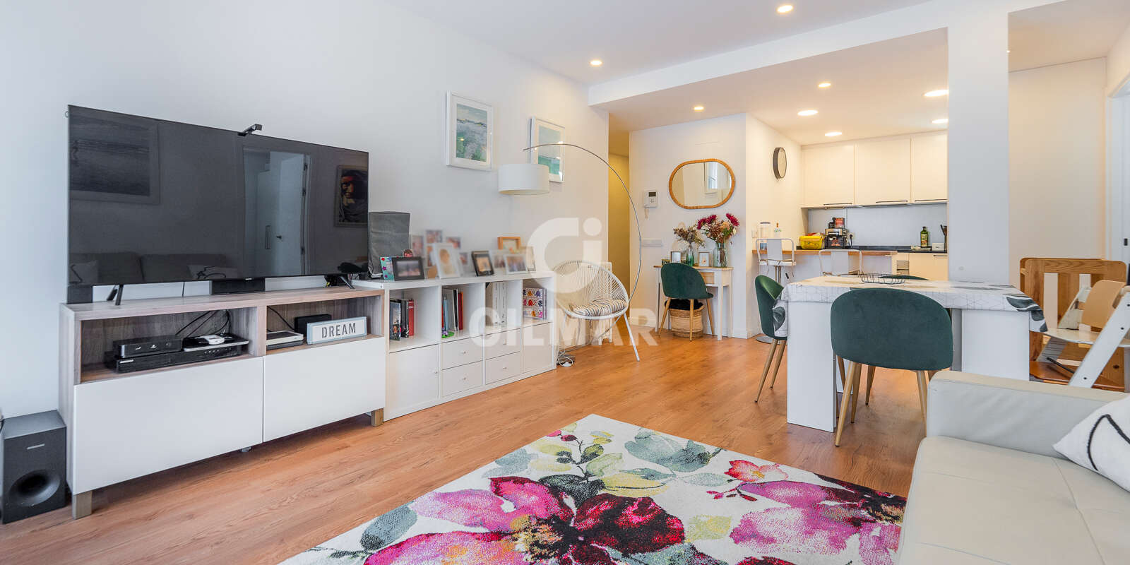 Property slider Gilmar