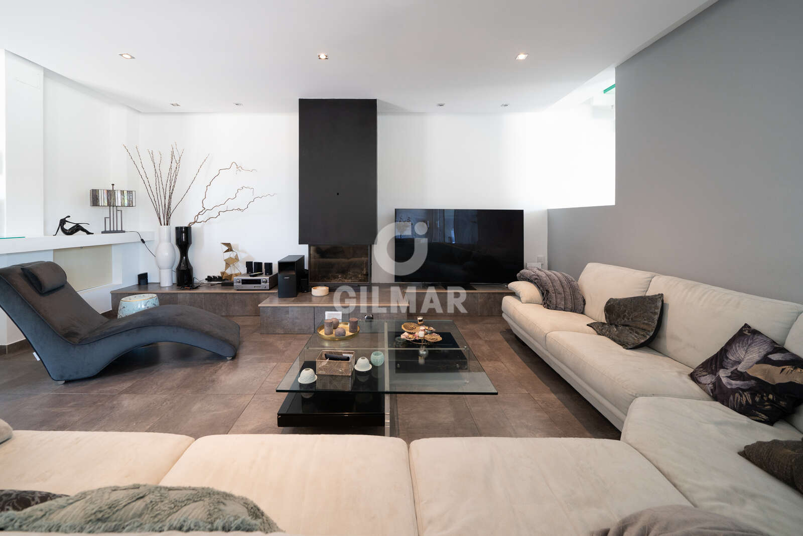 Property slider Gilmar