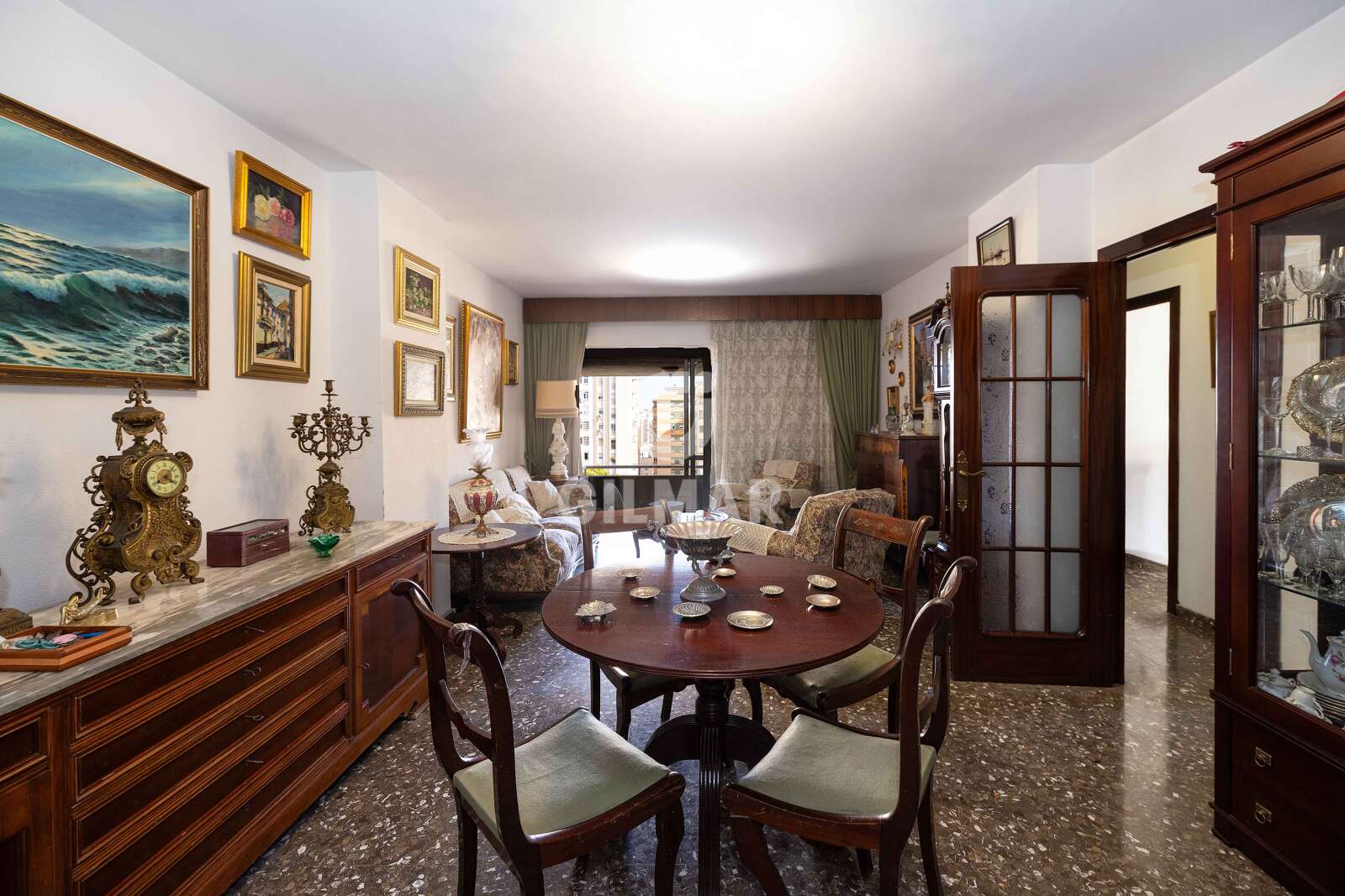 Property slider Gilmar