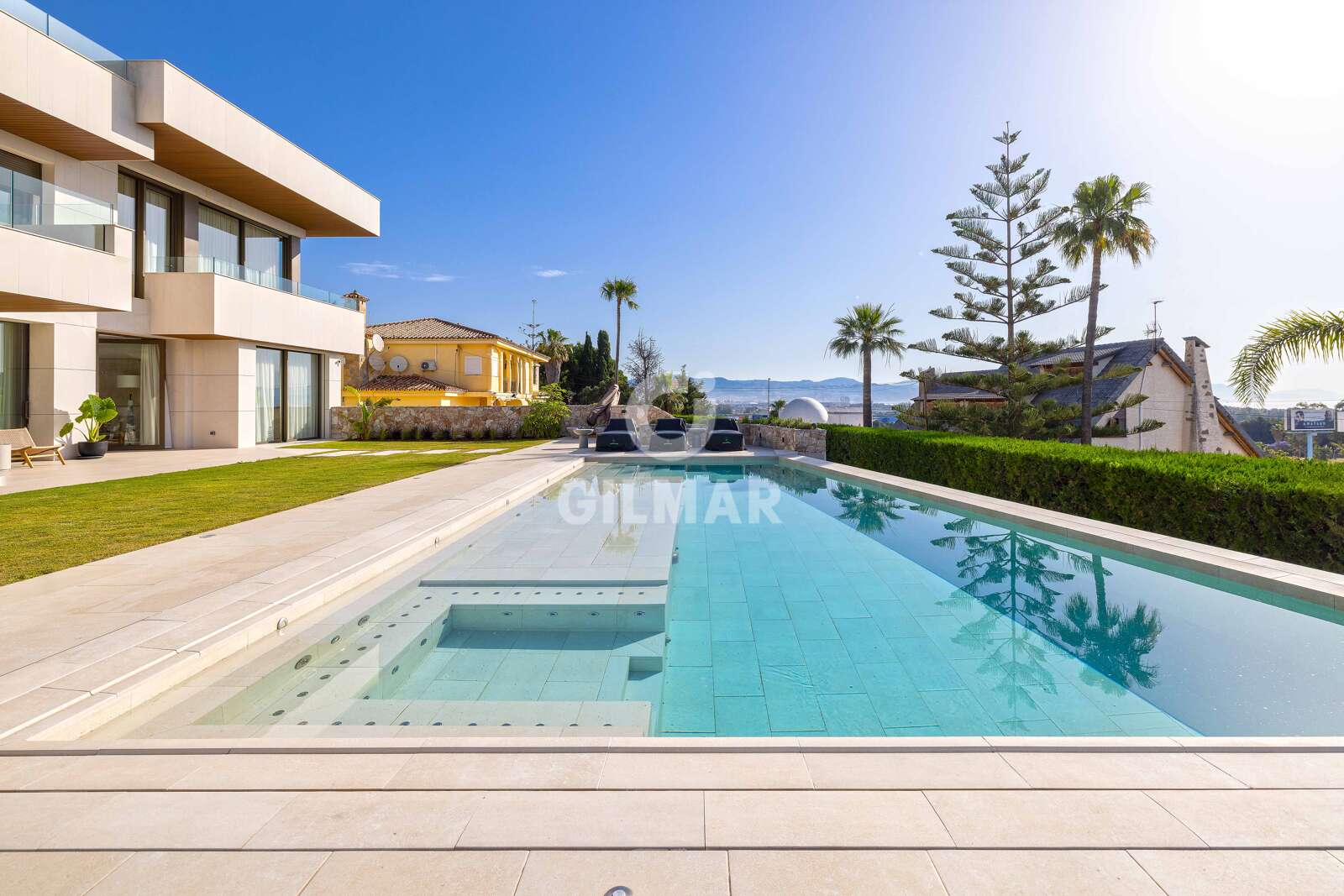 Property slider Gilmar