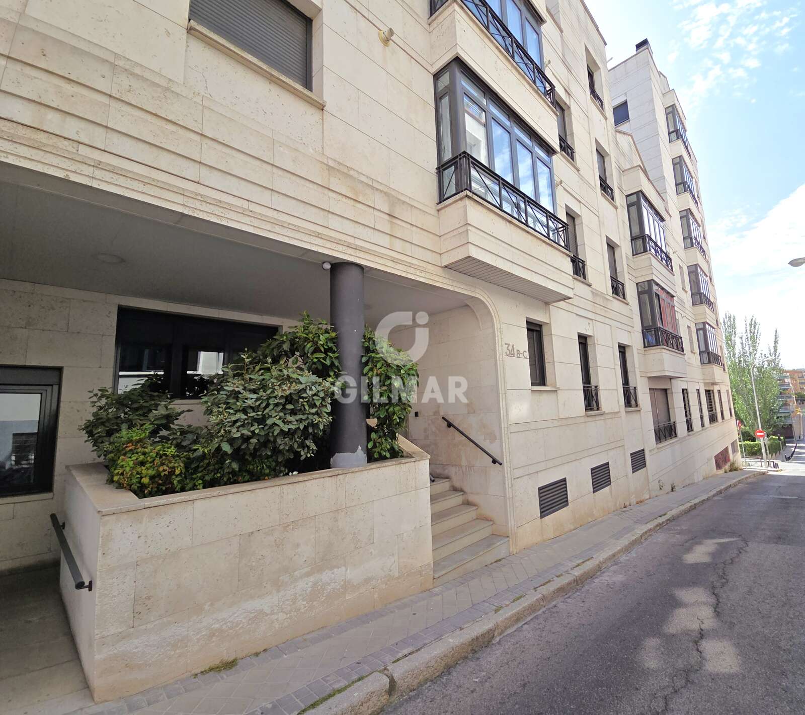 Property slider Gilmar