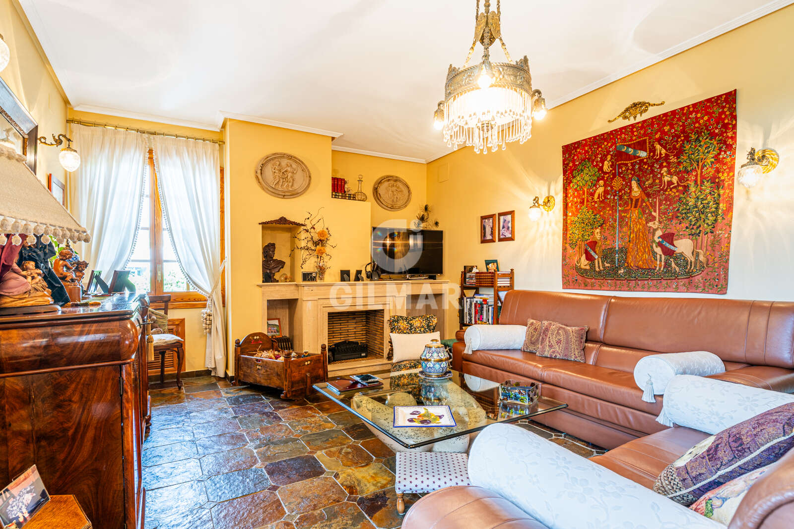 Property slider Gilmar