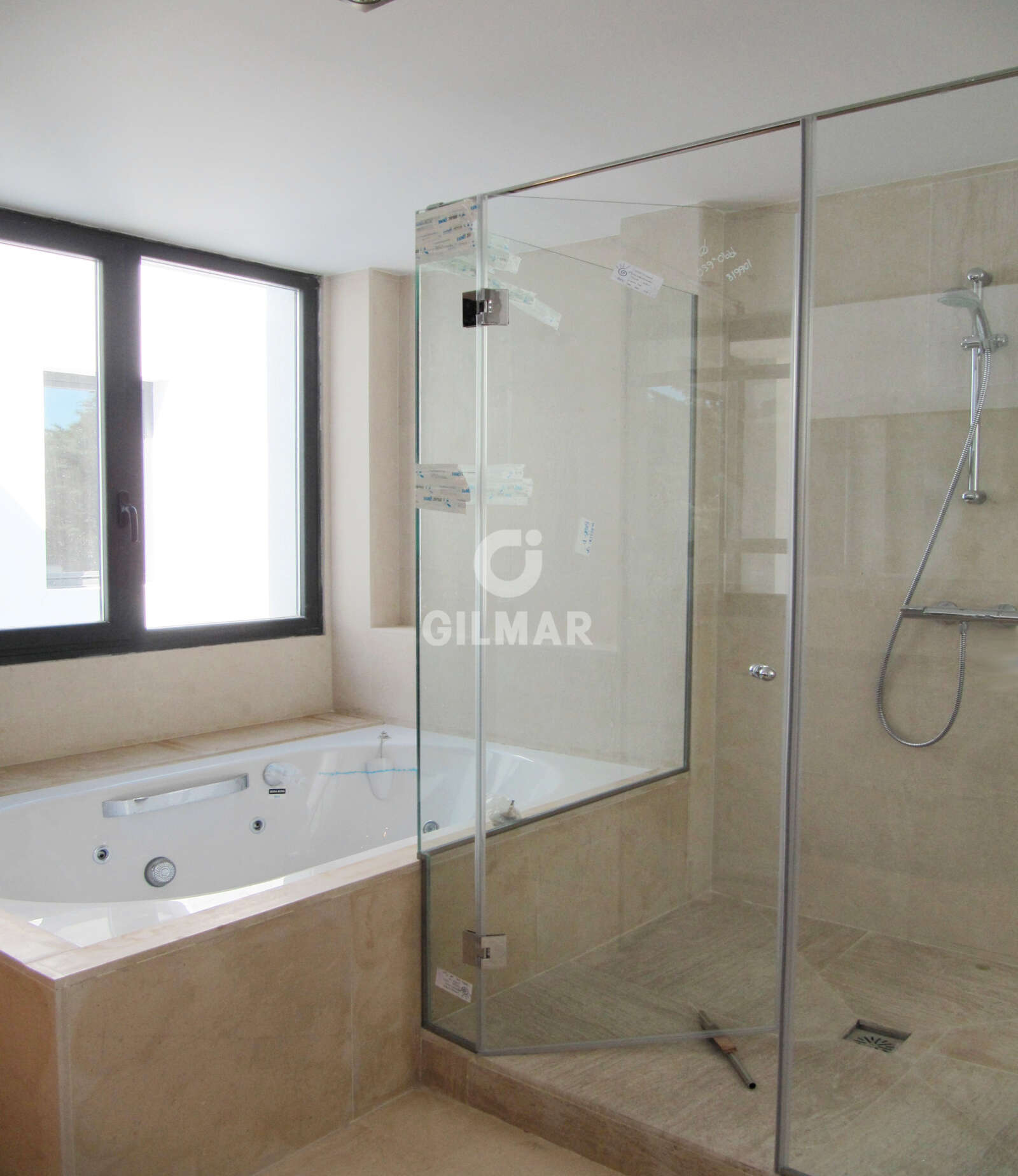 Property slider Gilmar