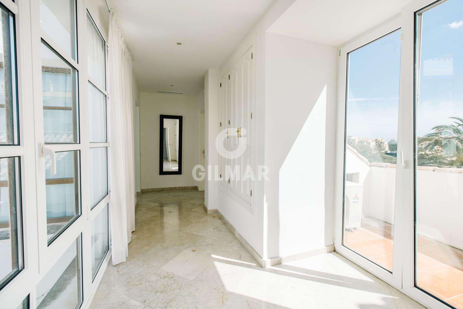 Property slider Gilmar