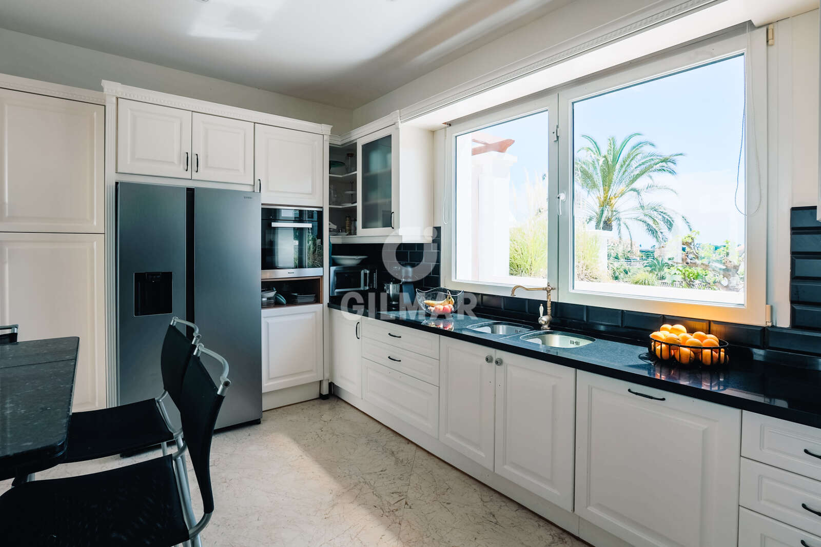 Property slider Gilmar