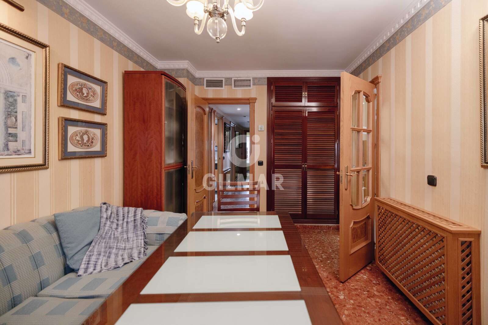 Property slider Gilmar