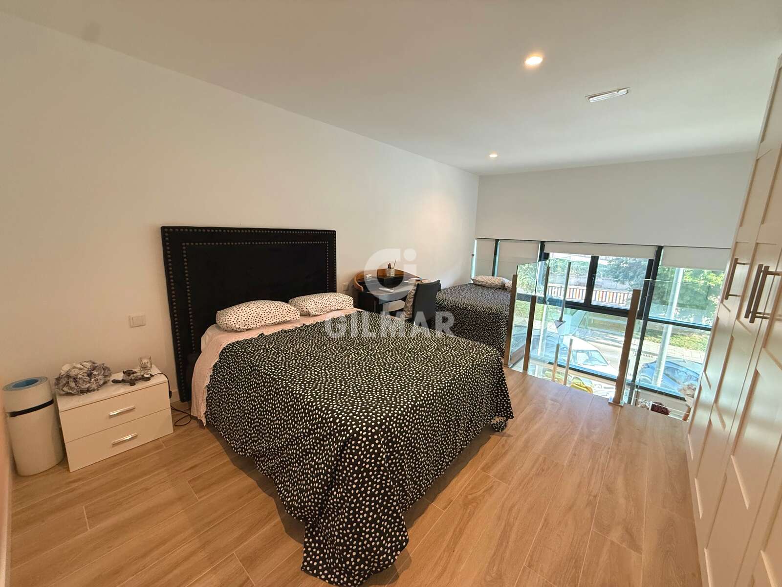Property slider Gilmar