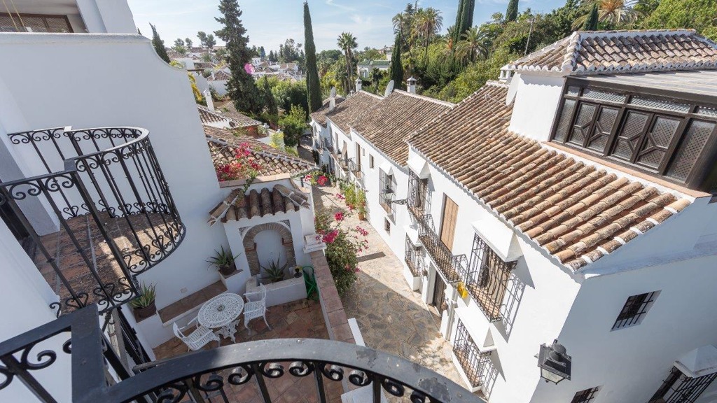 Semidetached house in Lomas del Rey 1