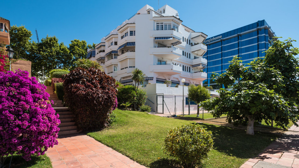 Apartment in Marbella Ciudad 17