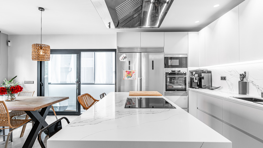 Elegant Renovated Home in Guadarrama with Common Areas image 0