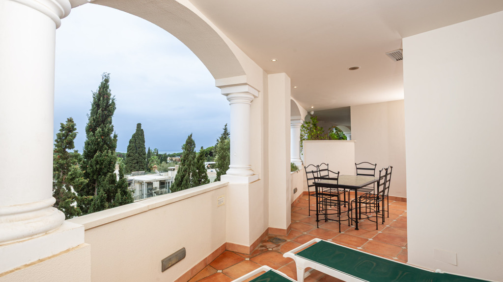 Espectacular Apartamento en Milla de Oro con Vistas al Mar
