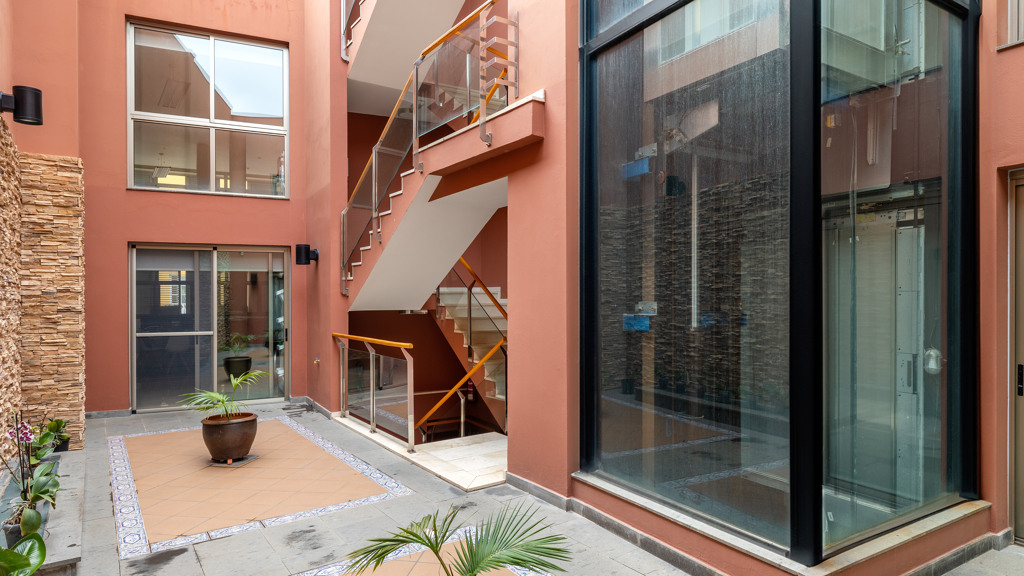 House in Las Palmas de Gran Canaria - view 1