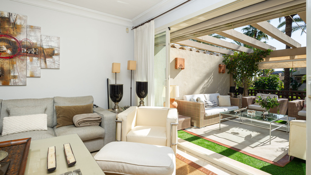 House in Marbella - Image 4